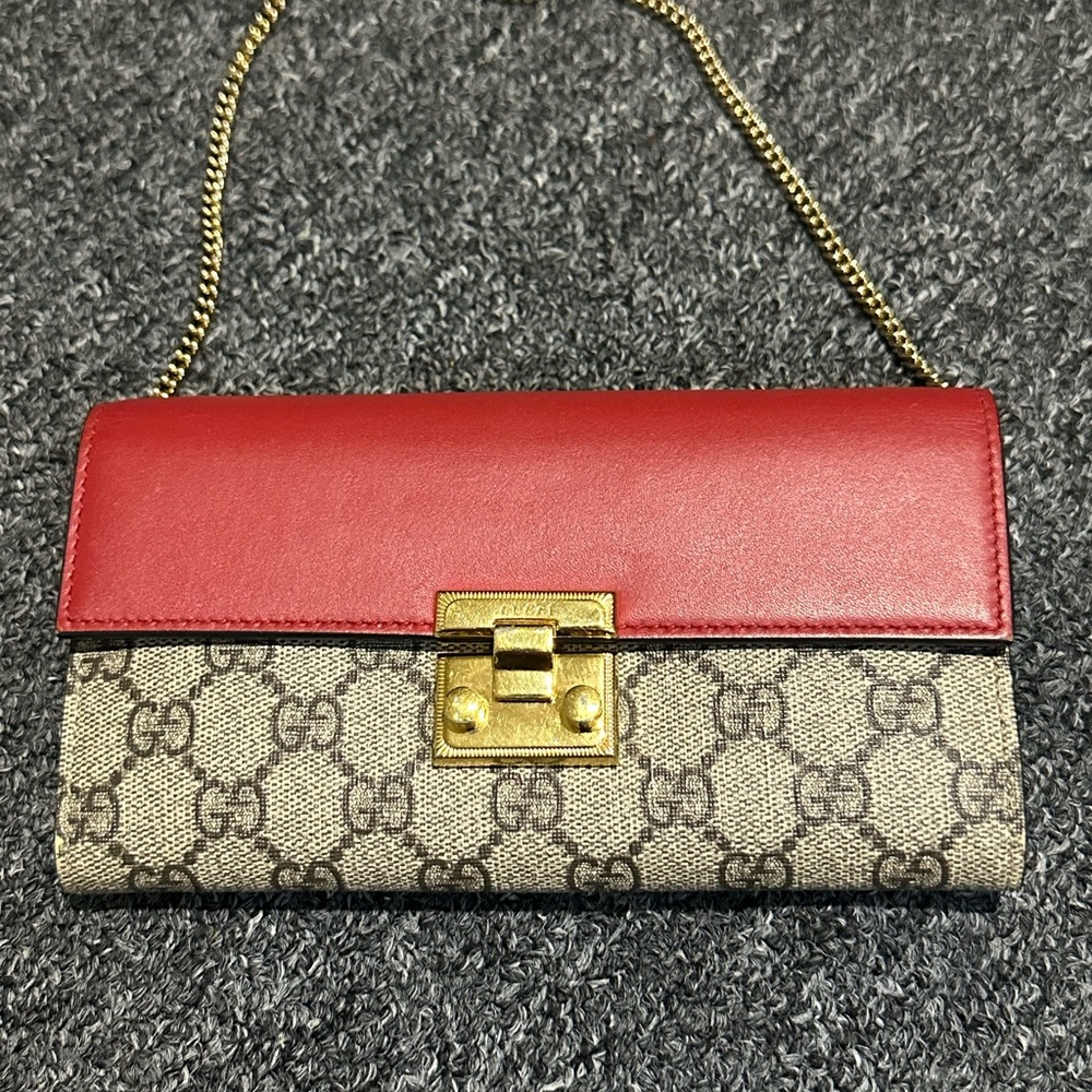 Gucci Red Leather & GG Supreme Canvas Chain shoulder bag.
